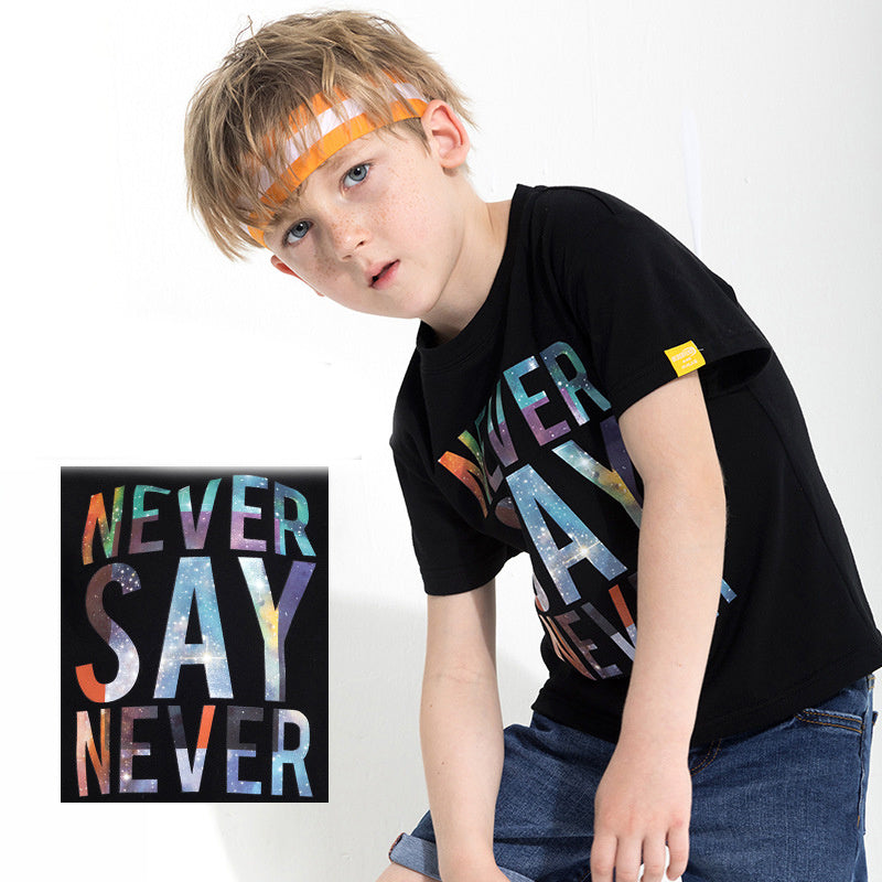 Kinder-T-Shirt mit Buchstabenaufdruck
