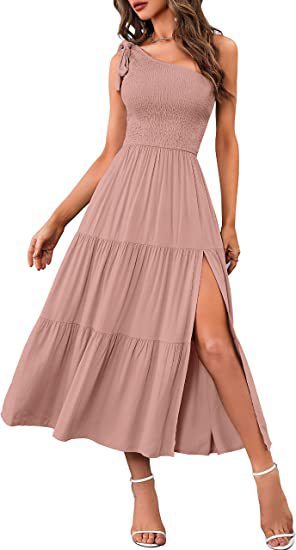 Neues Sommerkleid für Damen: Einseitig schulterfrei, plissiert, mit gestuftem Saum und Schlitz