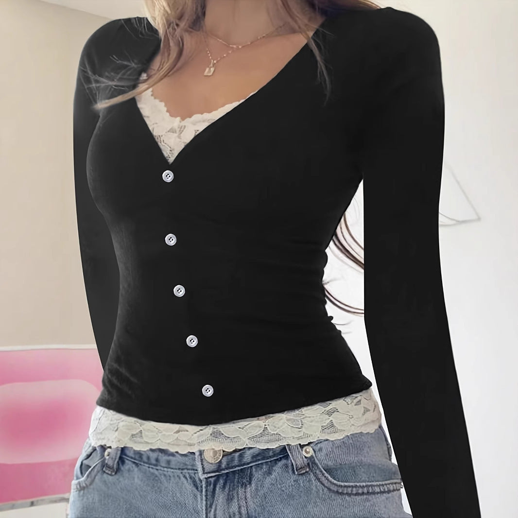 Raffiniertes Spitzen-Langarmshirt im Fake-Zweiteiler-Look