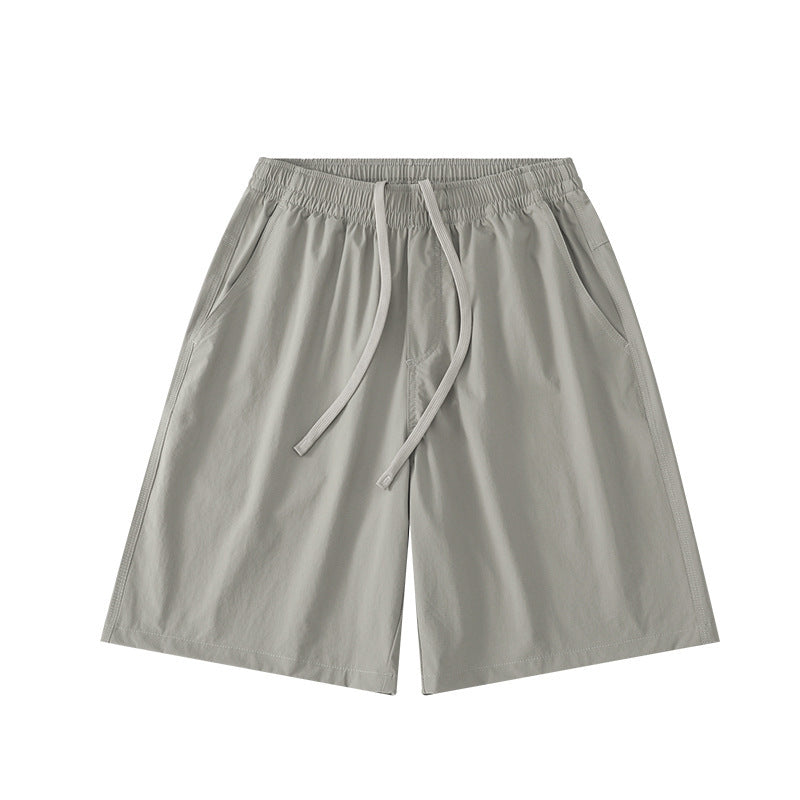 Sommerliche, dreilagige Freizeithose aus Nylon mit vollem elastischem Faseranteil – leicht und modisch.