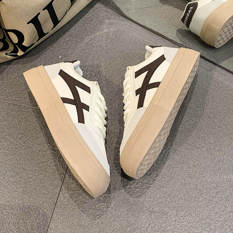 Lackleder Schnürschuhe aus Kunstleder mit flacher Sohle, Größen 35–40