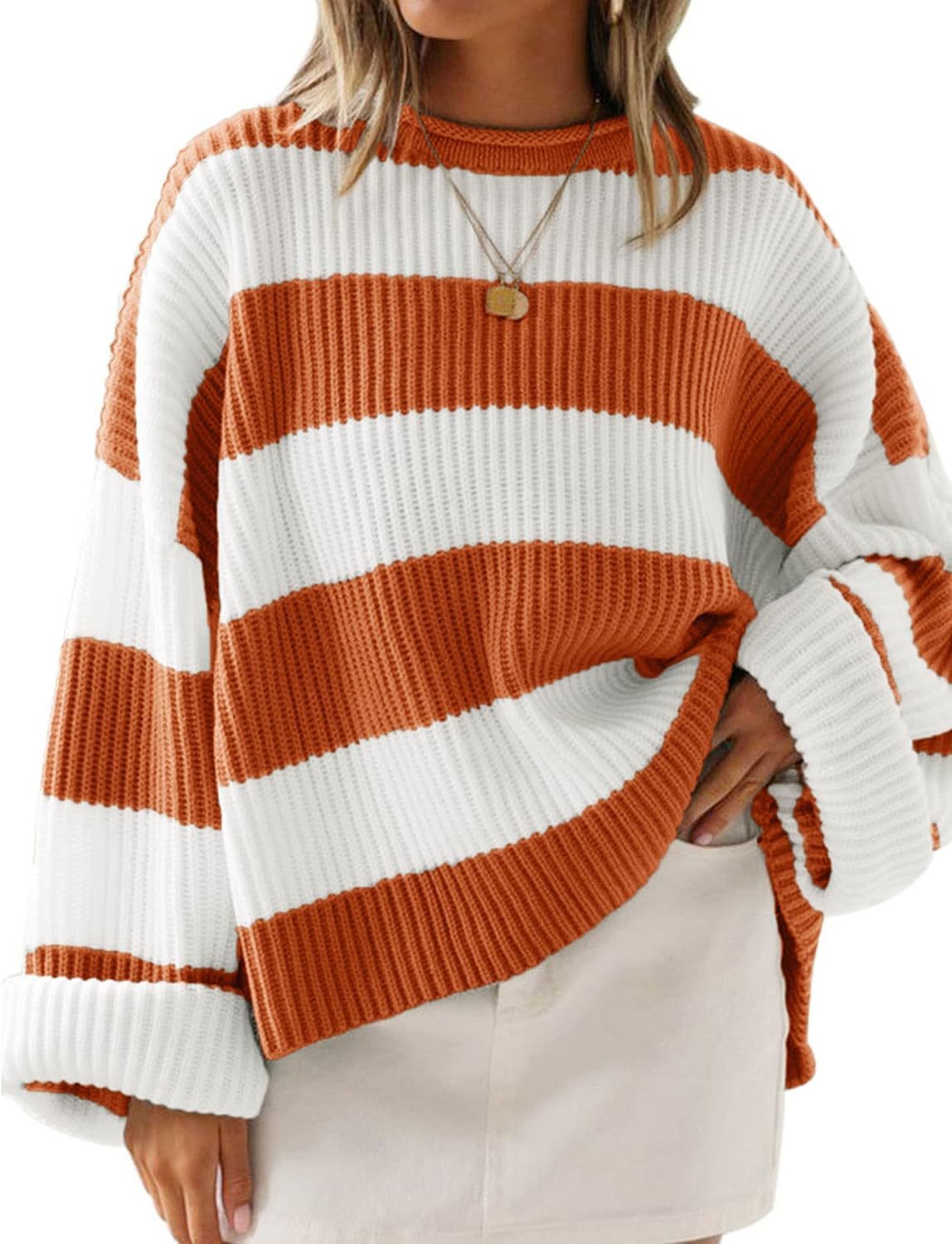 Damenpullover mit Streifen und gehäkelten Blumen – Lockere Passform, S–XL
