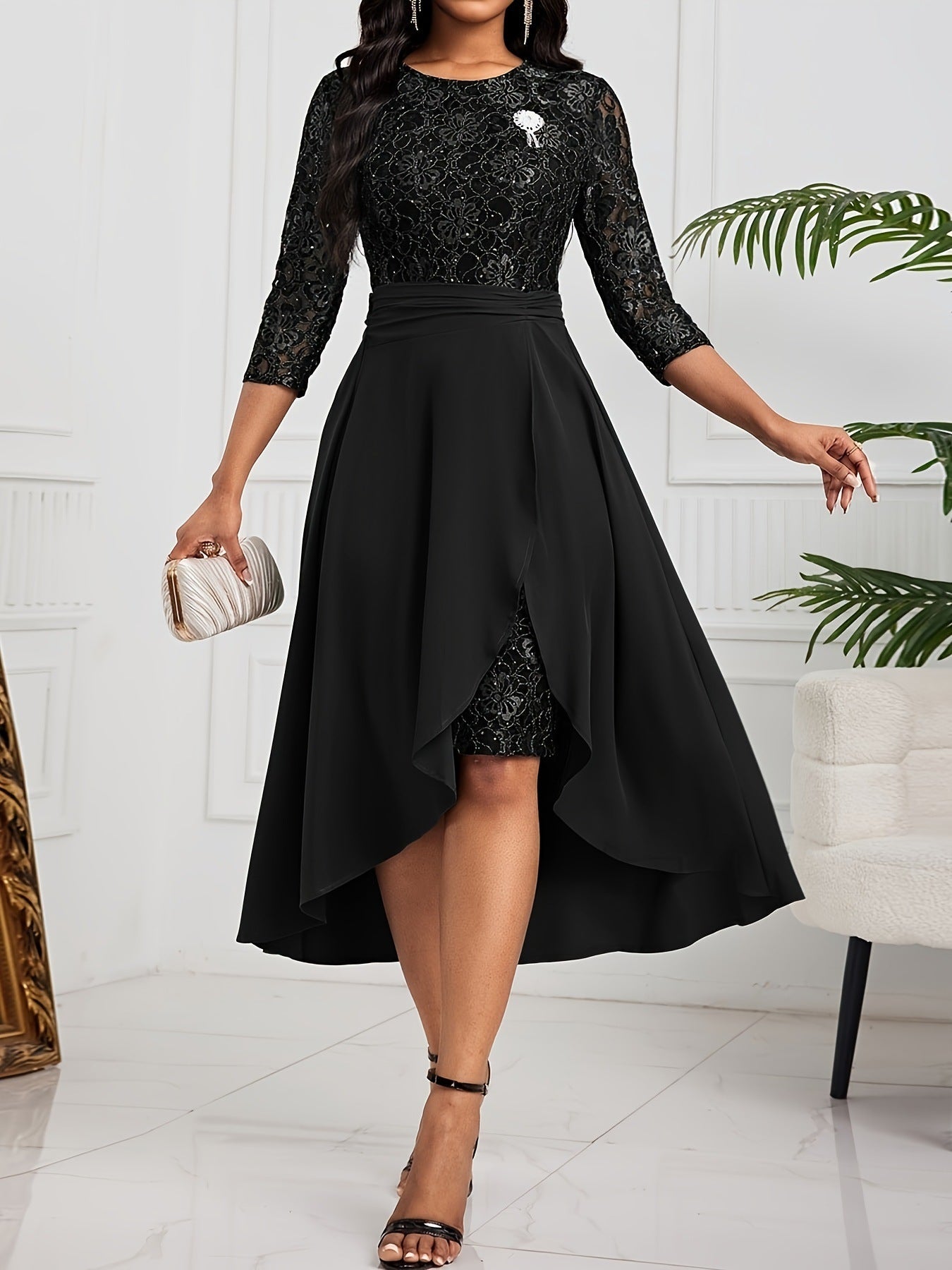 Schlichtes Damenkleid – Einfarbig mit elegantem Spitzenstich