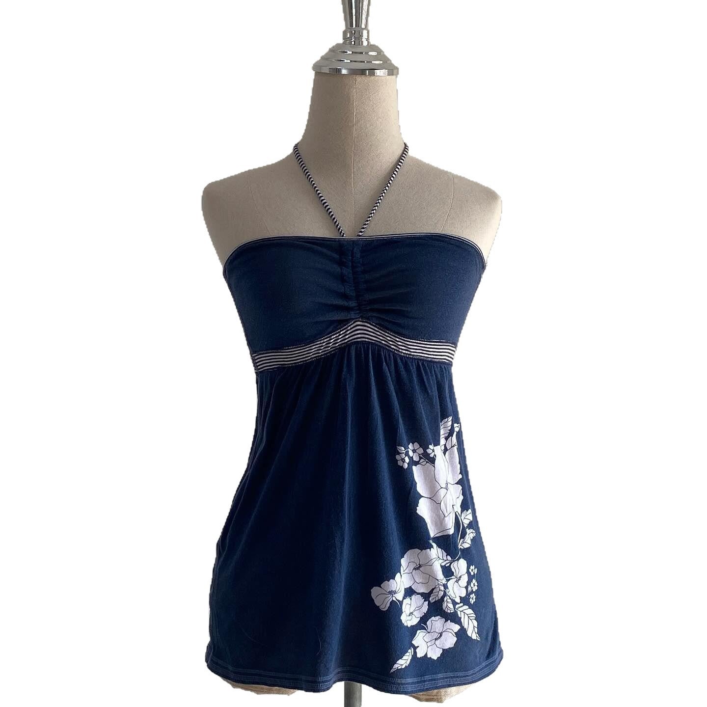 Modisches Damen-Top mit floralen Mustern