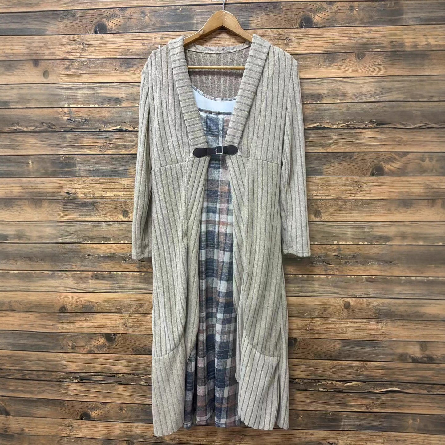 Zweiteiliges Damen Kleid-Set mit Mantel in Khaki, Falten-Design, Größen S–XXL