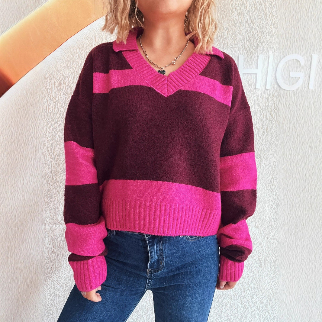 Damenpullover mit kontrastfarbenen Streifen, Strickkragen und langen Ärmeln – ideal für Pendler.