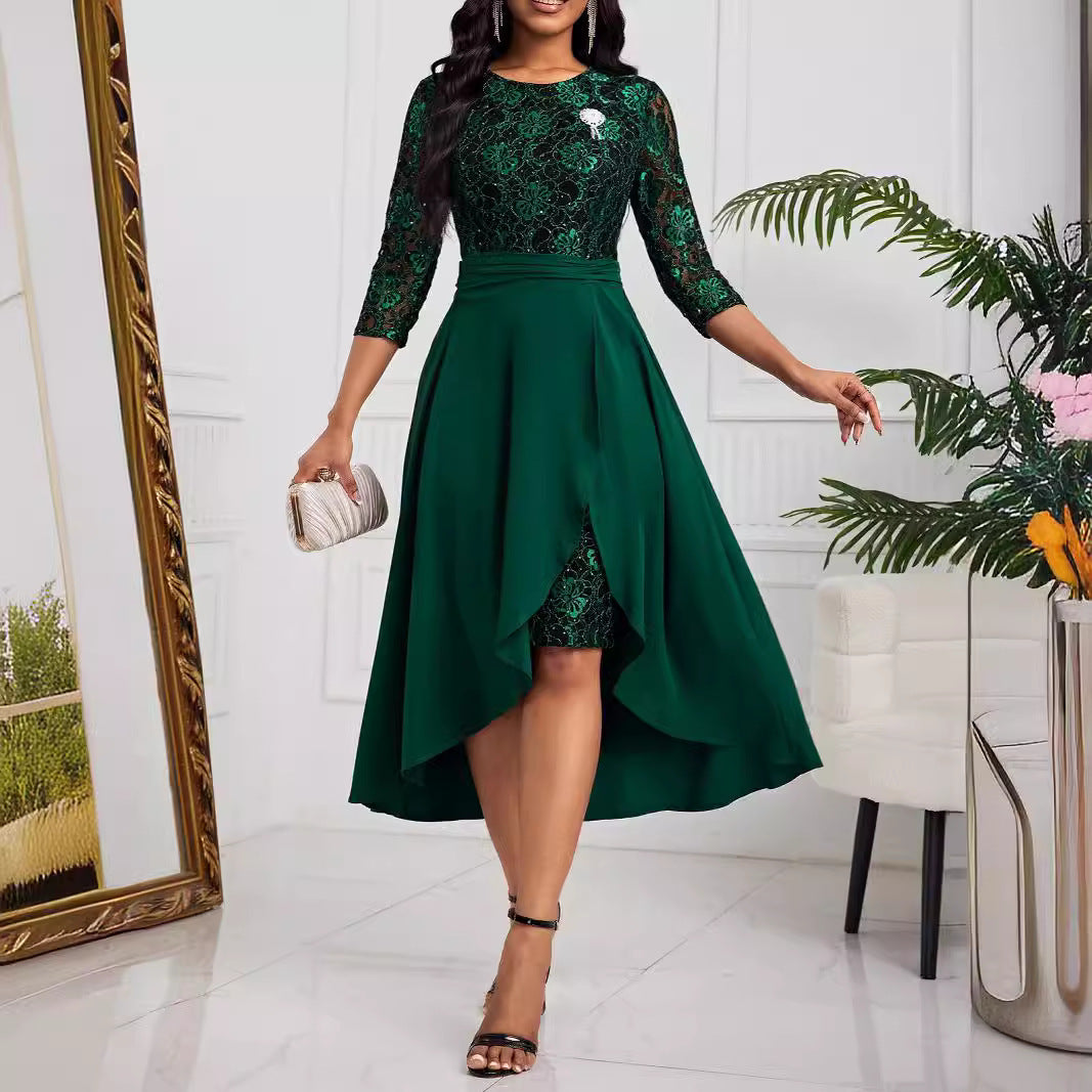 Schlichtes Damenkleid – Einfarbig mit elegantem Spitzenstich