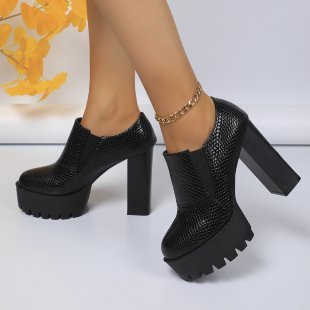 Trendige Karo High Heels