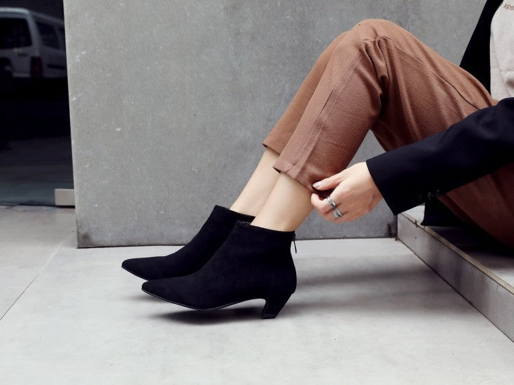 Damen-Ankle-Boots mit mittelhohem Absatz und spitzer Zehenpartie in großen Größen