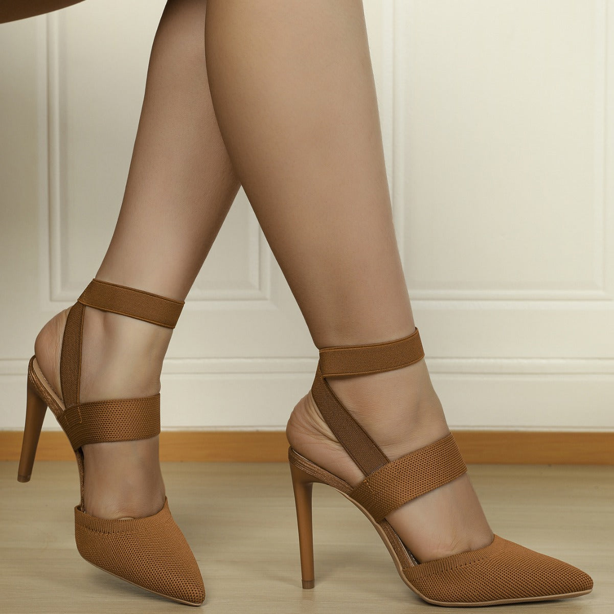 Elegante High Heels mit spitzer Zehenpartie & Elastik-Riemchen, Größen 36–43